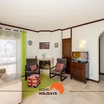 #029 Oura Village Apartment Pool & Nightlife