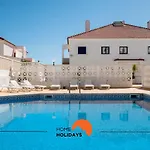 #029 Oura Village Pool & Nightlife Albufeira